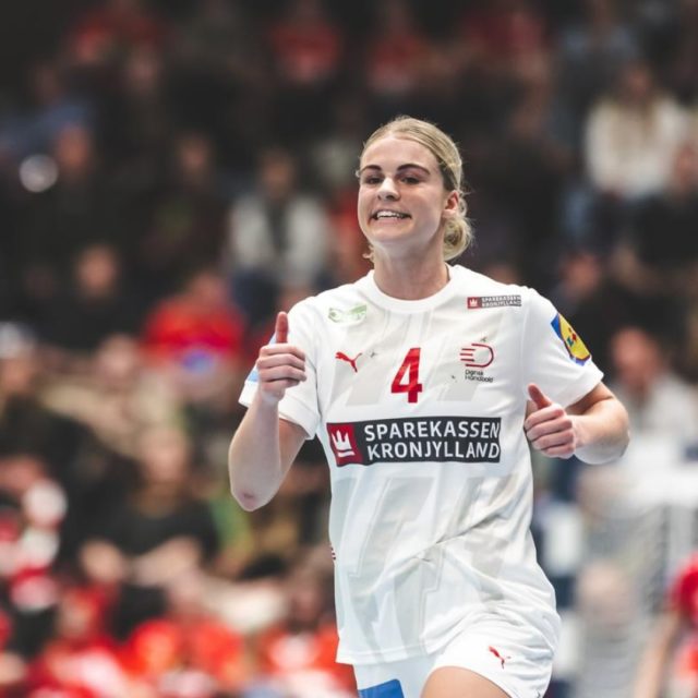 EM 🇩🇰

Helene Kindberg er netop blevet udtaget til den danske EM-trup, som skal spille EM til december 🐯

Kæmpe tillykke!!

Foto: Dejan Obretkovic

#kbhbolddk #hovedstadenshåndboldhold #hovedstadensstærkeste #handball