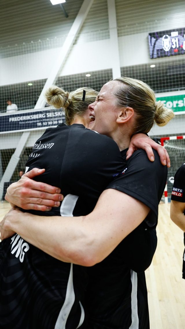 𝑻𝑰𝑳 𝑲𝑨𝑴𝑷 𝑭𝑶𝑹 𝑲𝑩𝑯

I aften forsvarer vi hovedstaden 🔥

#kbhbolddk #hovedstadenshåndboldhold #hovedstadensstærkeste #handball