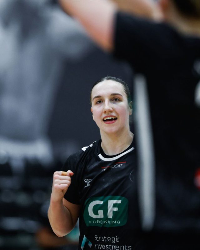 𝑴å𝒏𝒆𝒅𝒆𝒏𝒔 𝒔𝒑𝒊𝒍𝒍𝒆𝒓

Tabea er netop blevet kåret til april måneds bedste spiller i Kvindeligaen, og det er altså anden måned i streg hun tager titlen 🏆

𝘗𝘩𝘰𝘵𝘰 © 𝘋𝘢𝘯 𝘌𝘶𝘨𝘦𝘯 𝘗𝘩𝘰𝘵𝘰𝘨𝘳𝘢𝘱𝘩𝘺 

#kbhbolddk #hovedstadenshåndboldhold #hovedstadensstærkeste #handball